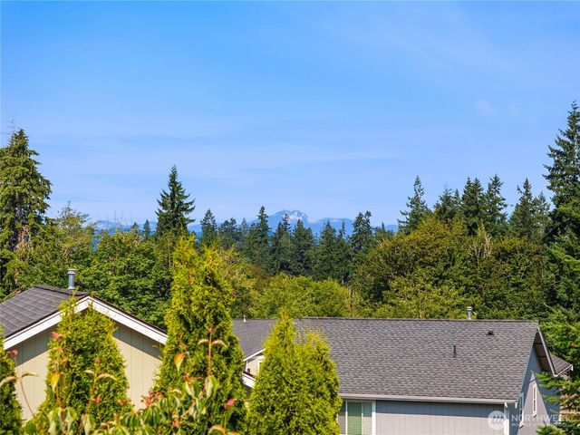 742 Freedom Court SE, Port Orchard, WA 98366