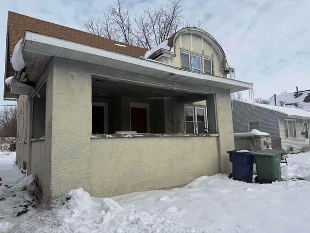 1116 W Mullan Avenue, Waterloo, IA 50701