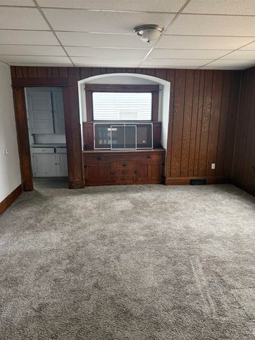 1116 W Mullan Avenue, Waterloo, IA 50701