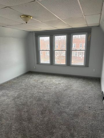 1116 W Mullan Avenue, Waterloo, IA 50701