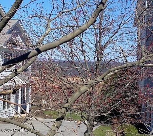 37 Golden Eye Lane, Port Monmouth, NJ 07758