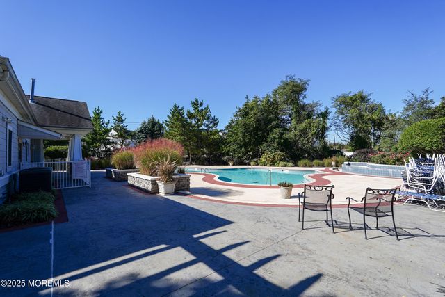 37 Golden Eye Lane, Port Monmouth, NJ 07758