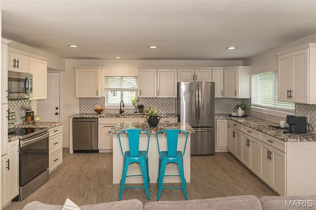 12380 Harundale Court, St Louis, MO 63146