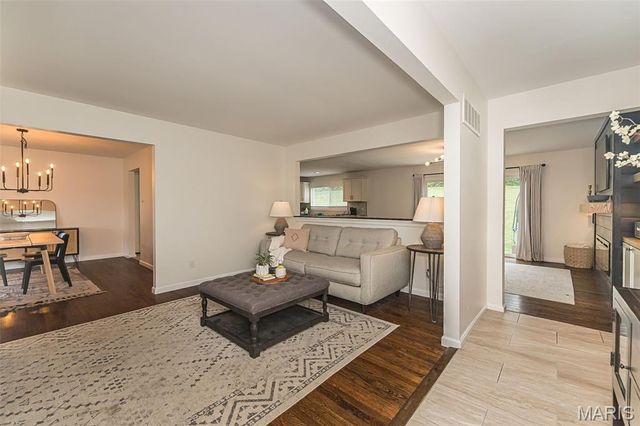 12380 Harundale Court, St Louis, MO 63146