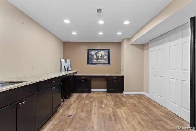 299 Wind Way Drive, Walled Lake, MI 48390