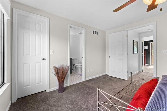 299 Wind Way Drive, Walled Lake, MI 48390