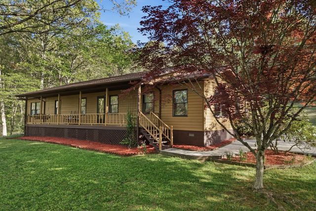 273 Cox Lane, Hayesville, NC 28904