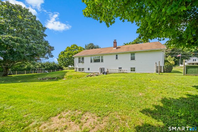 17 Pinney Road, Somers, CT 06071