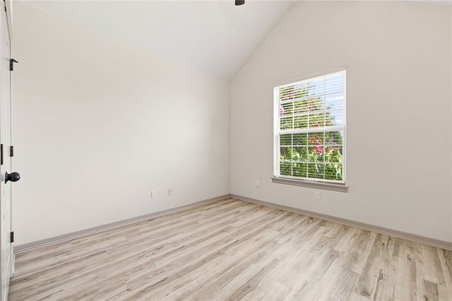 1101 Shiraz Drive, Centerton, AR 72719