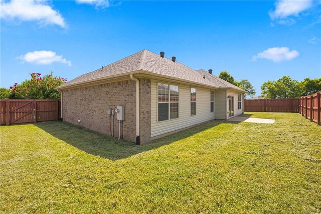 1101 Shiraz Drive, Centerton, AR 72719
