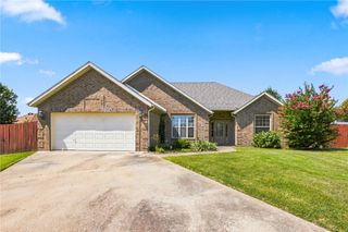 1101 Shiraz Drive, Centerton, AR 72719
