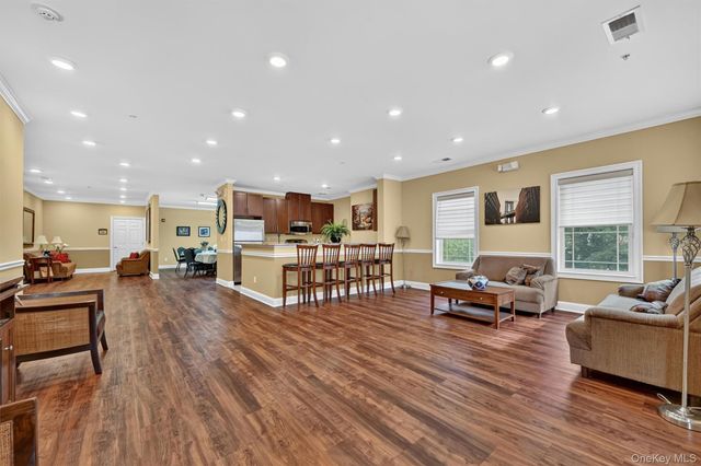 2202 Views Way, Pomona, NY 10970