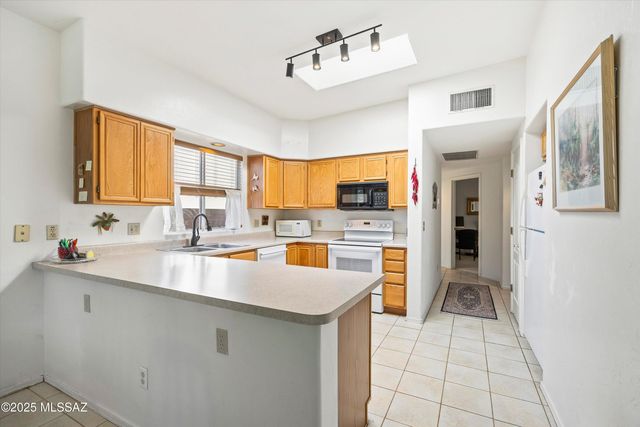 11901 N Labyrinth Drive, Oro Valley, AZ 85737