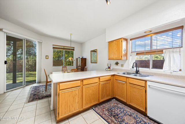 11901 N Labyrinth Drive, Oro Valley, AZ 85737