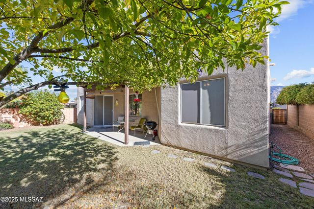 11901 N Labyrinth Drive, Oro Valley, AZ 85737