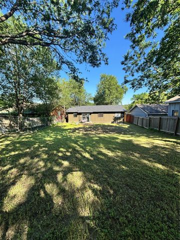 6908 Pondsdale LN, Austin, TX 78724