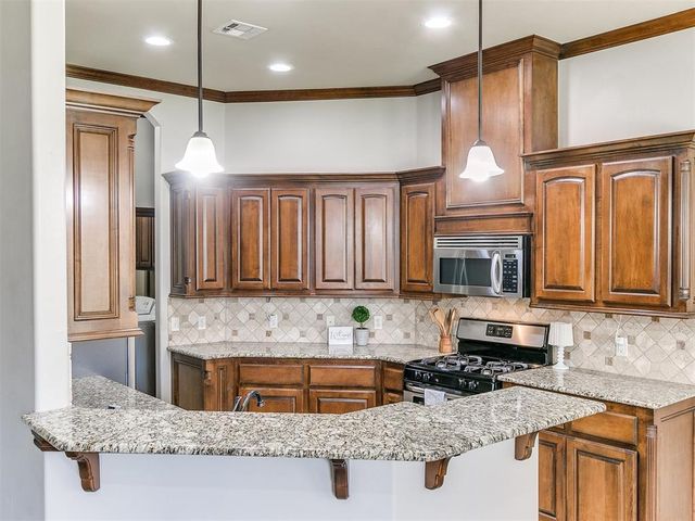 12824 NW 6th Street, Yukon, OK 73099