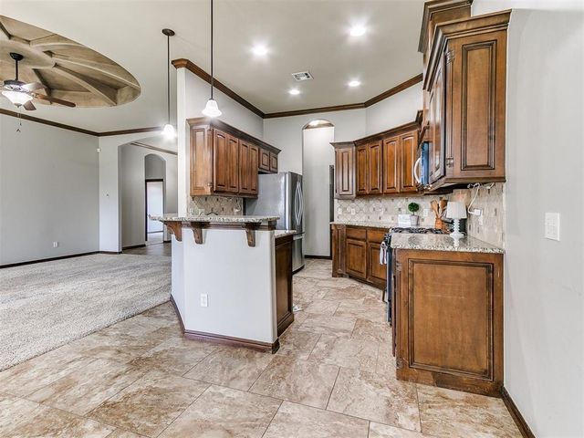 12824 NW 6th Street, Yukon, OK 73099