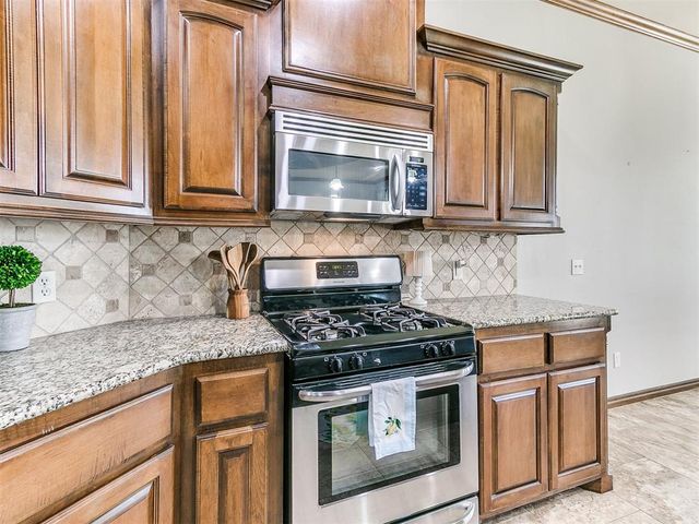 12824 NW 6th Street, Yukon, OK 73099