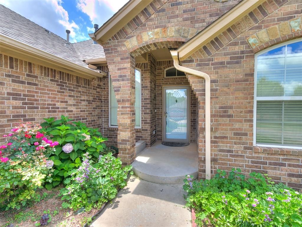 12824 NW 6th Street, Yukon, OK 73099