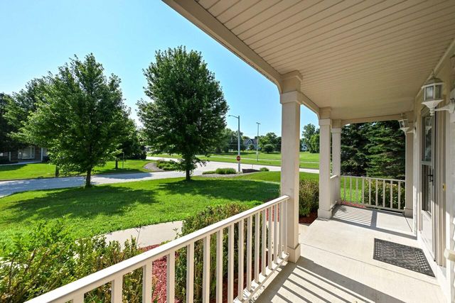 7085 S Carmel DRIVE, Franklin, WI 53132