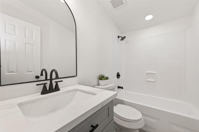 15236 Heavenly Acres Drive, Willis, TX 77318