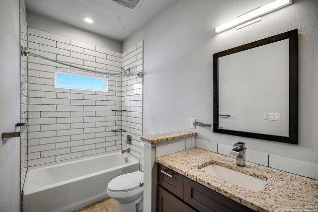 1417 E Crockett St, San Antonio, TX 78202