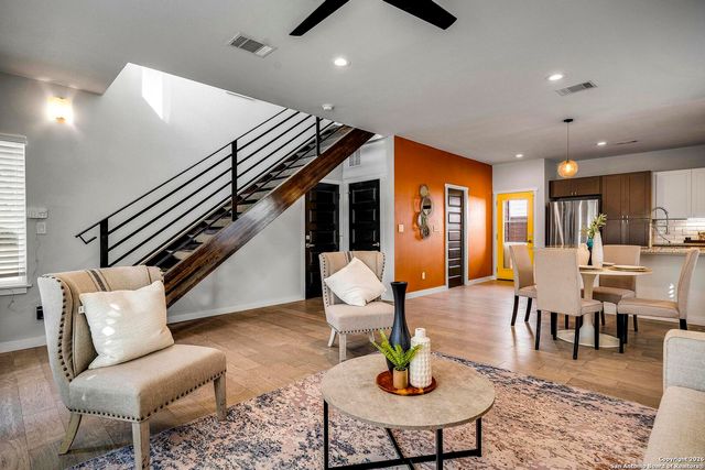 1417 E Crockett St, San Antonio, TX 78202