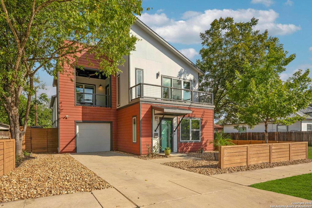 1417 E Crockett St, San Antonio, TX 78202