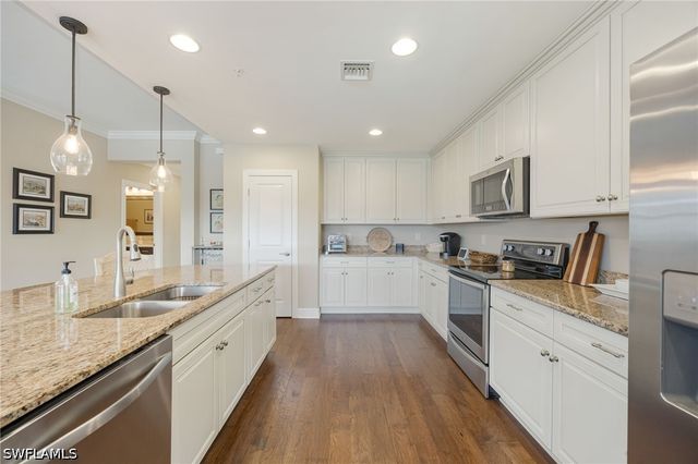 15197 Butler Lake DR 102, Naples, FL 34109