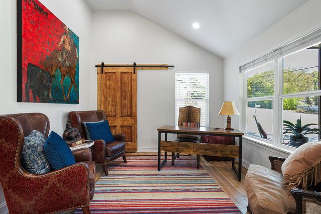 904 S Brazos Street, Weatherford, TX 76086