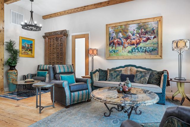 904 S Brazos Street, Weatherford, TX 76086