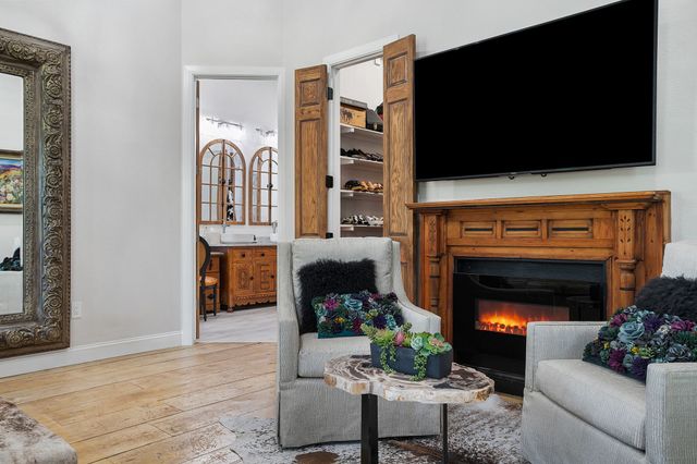 904 S Brazos Street, Weatherford, TX 76086