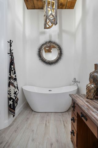 904 S Brazos Street, Weatherford, TX 76086