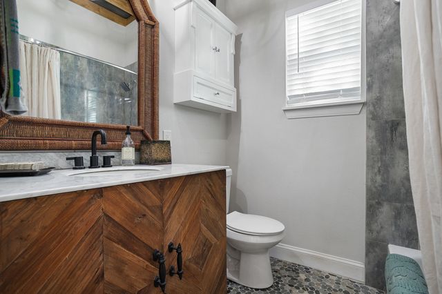 904 S Brazos Street, Weatherford, TX 76086