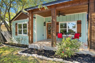 904 S Brazos Street, Weatherford, TX 76086