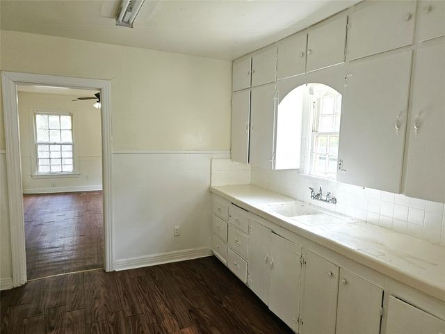 2503 Stanford Street, Greenville, TX 75401