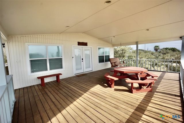 14th Olive Street, Port O'connor, TX 77982