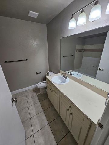 1908 LAKE ATRIUMS CIRCLE 15, Orlando, FL 32839