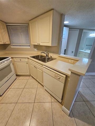 1908 LAKE ATRIUMS CIRCLE 15, Orlando, FL 32839