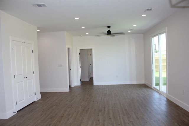 410 Church Street, Whitesboro, TX 76273