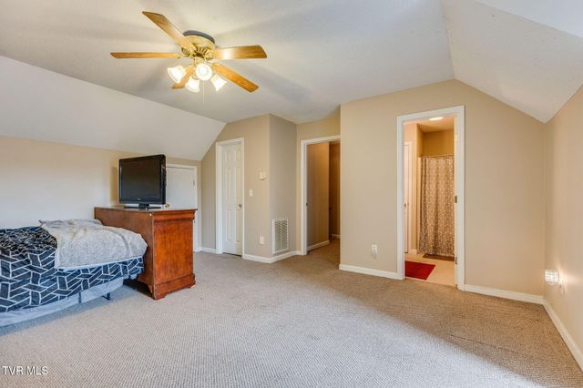 206 Cambridgeshire Court, Johnson City, TN 37615