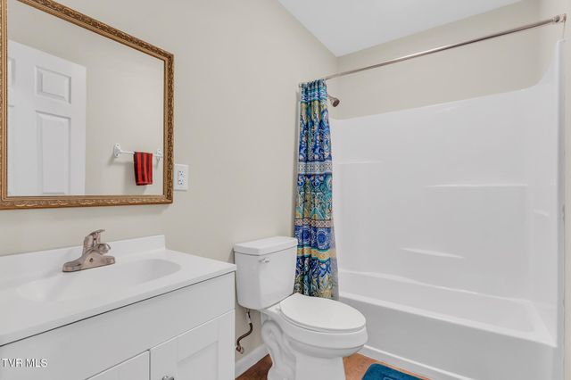 515 Aesque St Extension, Kingsport, TN 37665