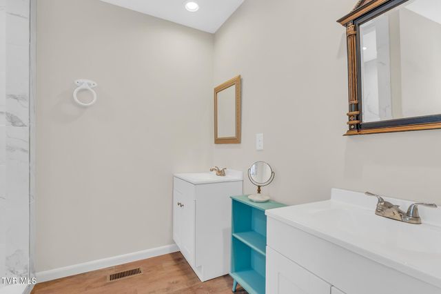515 Aesque St Extension, Kingsport, TN 37665