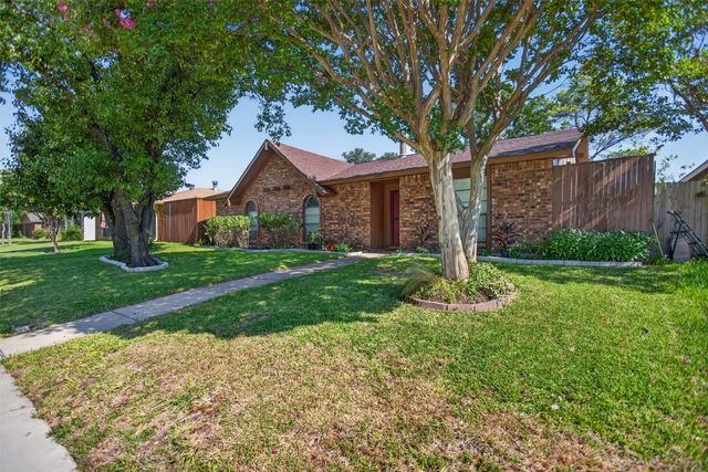 9009 Willowbrook Drive, Rowlett, TX 75088