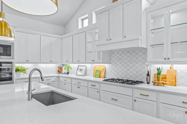 5307 Spring Woods Dr, Fulshear, TX 77441