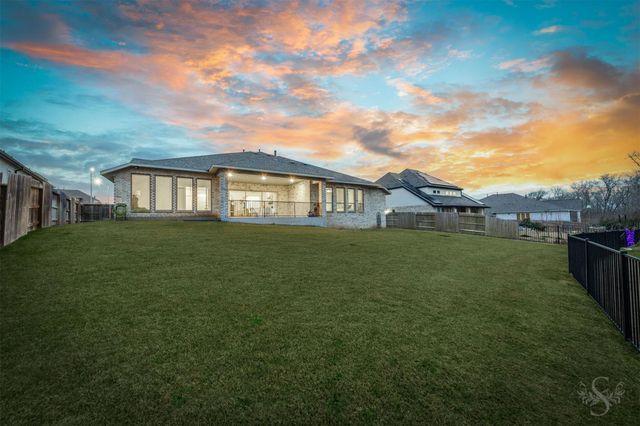 5307 Spring Woods Dr, Fulshear, TX 77441