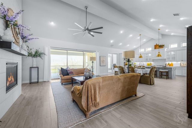 5307 Spring Woods Dr, Fulshear, TX 77441