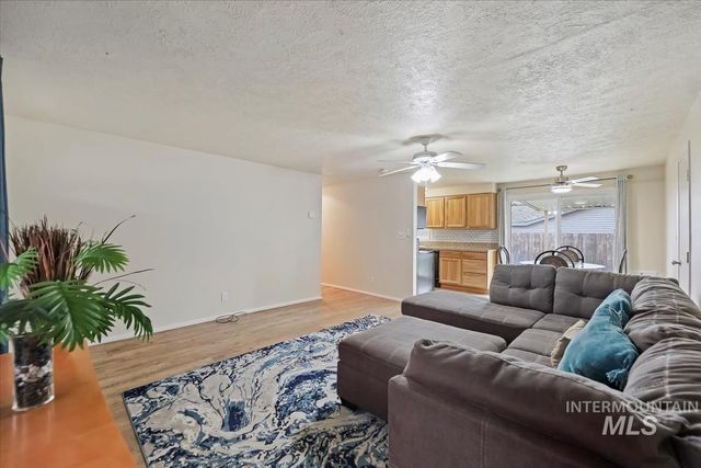 787 W Mendi Pl, Kuna, ID 83634