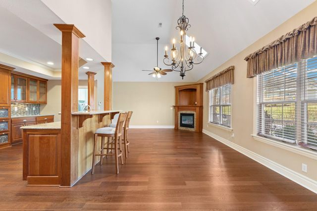 5613 MAJESTIC CIR, Columbia, MO 65203